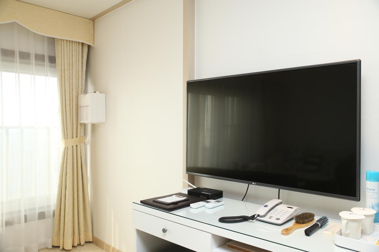Daebudo Tourist Hotel Ansan Exterior photo